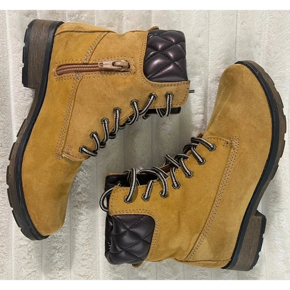 Stevies Girls Tan Faux Suede Quilted Collar Side Zip Combat Boots Size 3‎